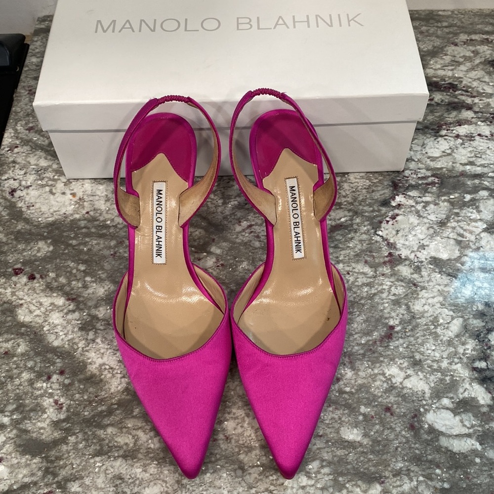 Manolo Blahnik Carolyne Slingback